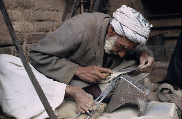 Afghan_Metalsmith